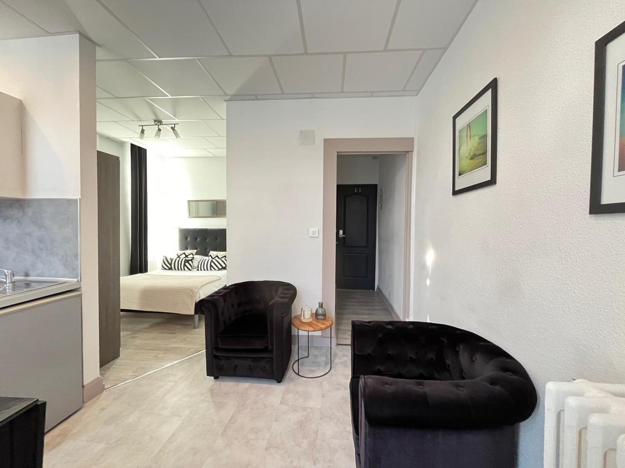Victoria Apartment *