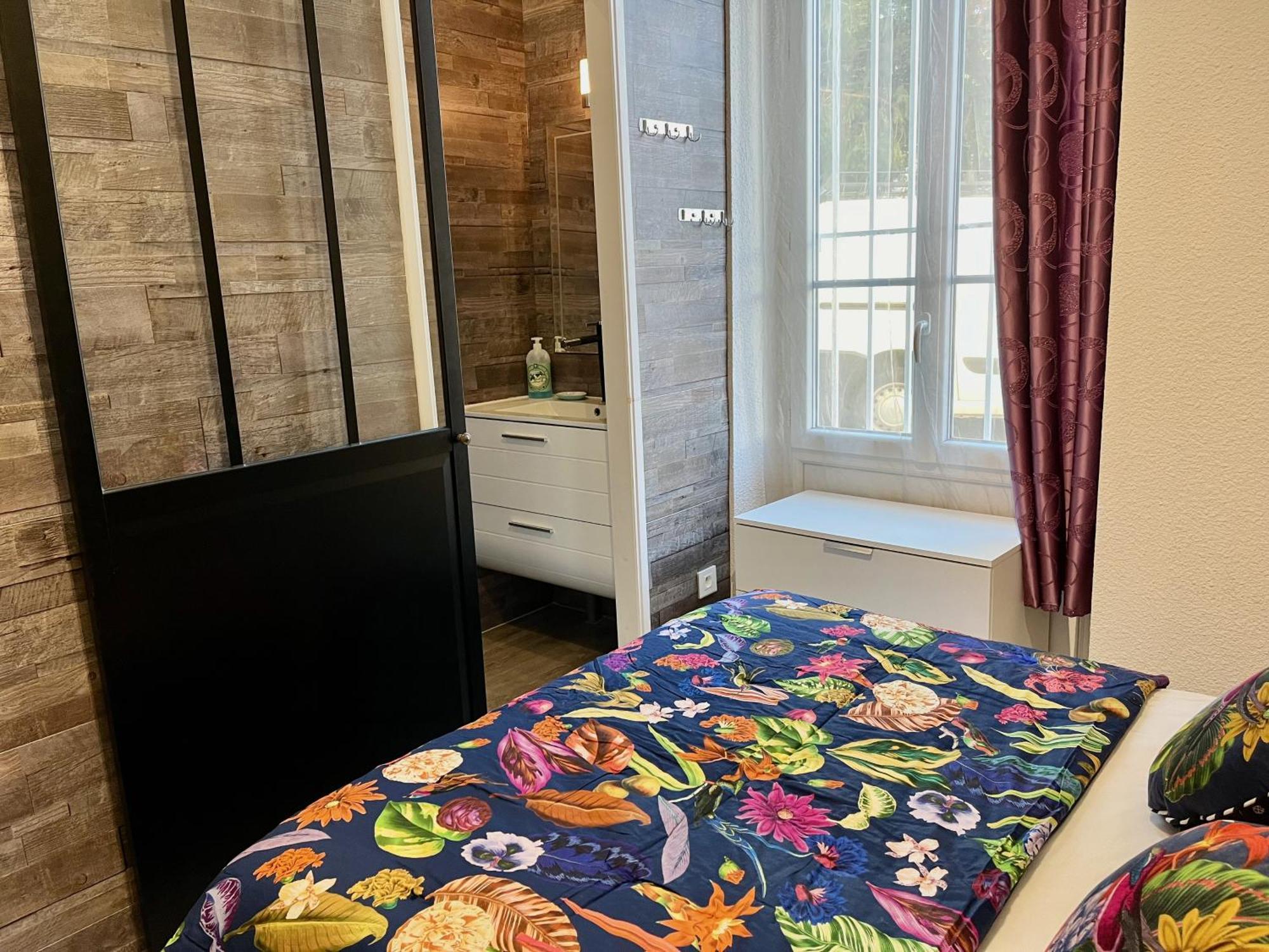 Victoria Apartment